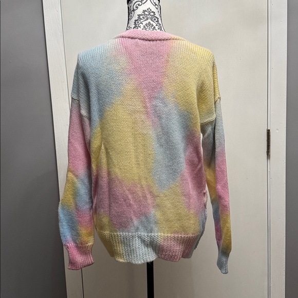 Sweater - Picture 3 of 5